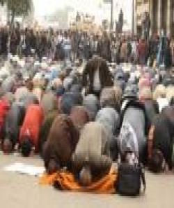 باسی ئەو كەسەی كە لە پێش پێشنوێژەوە سەلام دەداتەوە..فيقه