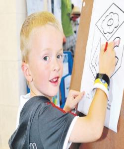 (50) خاڵ بۆ ئهوهى چۆن متمانهبهخۆبوون لای منداڵهکهت دروست بکهیت؟