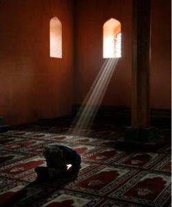 ئیعتکاف و مانهوه له مزگهوتدا