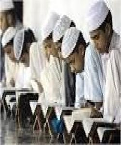 خوای گهوره شانازی دهکات به بهندهکانی