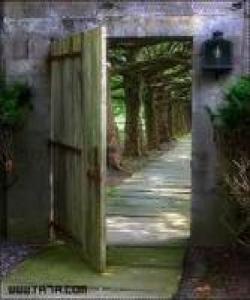 دهبێت لهبهردهم دهرگای بهههشتدا چی ههبێت؟