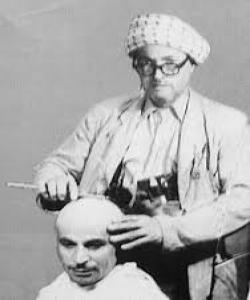 ئهو ههلآنهى پهیوهندیان به دهستنوێژهوه ههیه. (٢٣) بیرهوباوهڕ بهوهى که سهرتاشین و نینۆک کردن دهستنوێژ دهشکێنن: