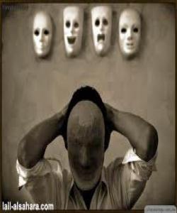 نیشانهى مونافیقهکان :نیشانهى پازدهم : بهخراپه باس کردن و زمان لێدان له پیاوى باش و چاک.