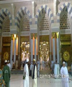 ههڵهکانى مزگهوتهکان .. ٣١- جگهرهکێشان لهسهرئاو: