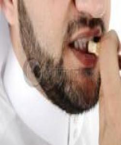 سیواك كردنی كەسێ كە شەو هەستێ...فیقه‌