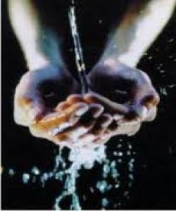 باسی دوورکهوتنهوه و خۆ حهشاردان لهکاتى دهست بهئاو گهیاندندا.