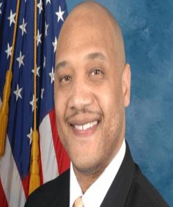 ئهندامێكی كۆنگرێسی ئهمهریكی داوا دهكات قوڕئانی پیرۆز بكرێته وانهیهكی بنهڕهتی له قوتابخانهكان